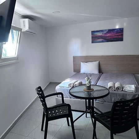 Ivi Apartments Ajía Nápa Eksteriør bilde